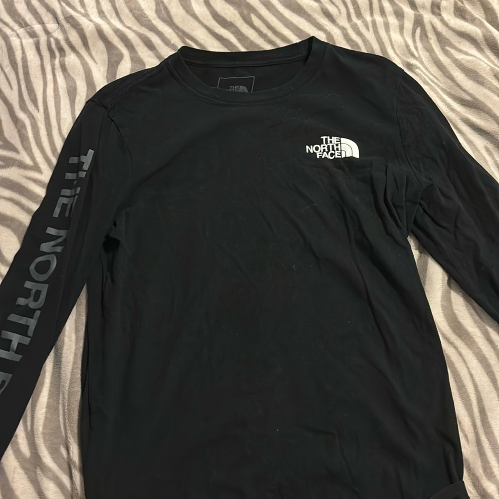black Northface long sleeve